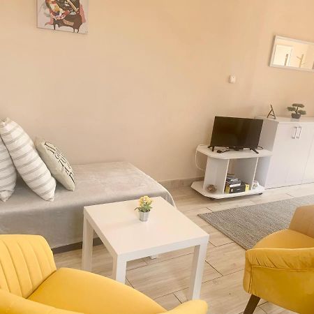 Lelle -kert Apartman 03 Balatonlelle Extérieur photo
