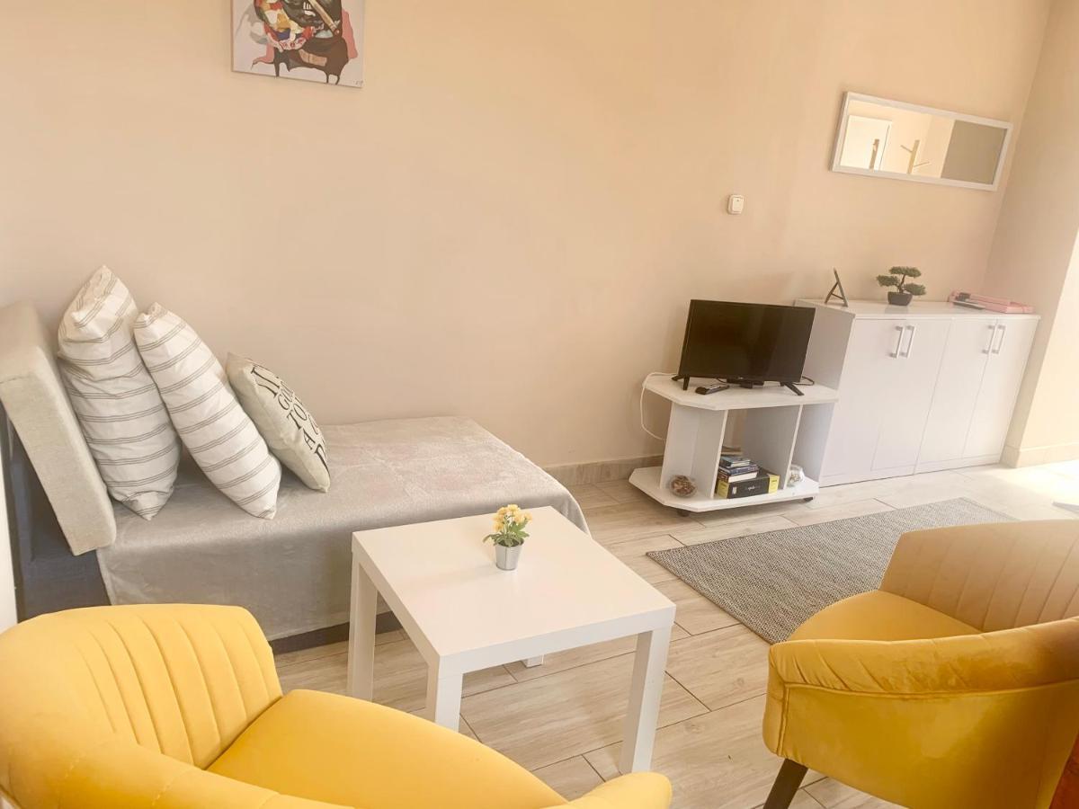 Lelle -kert Apartman 03 Balatonlelle Extérieur photo